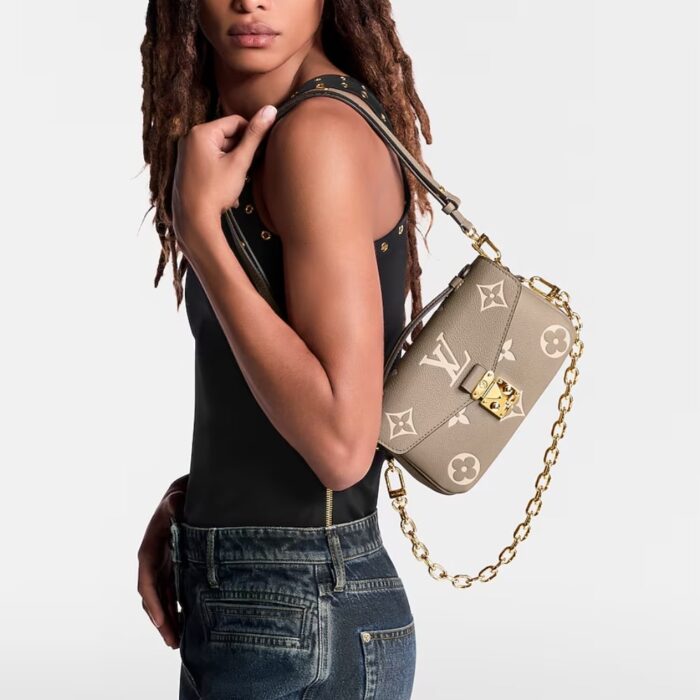 Louis Vuitton Pochette Métis East West Cream 21cm M23081 - Image 5