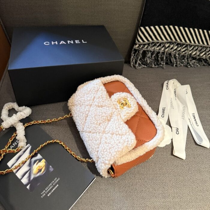 Chanel Flap Bag Shearling Brown 18cm AS5149 B18194 NZW48 - Image 6