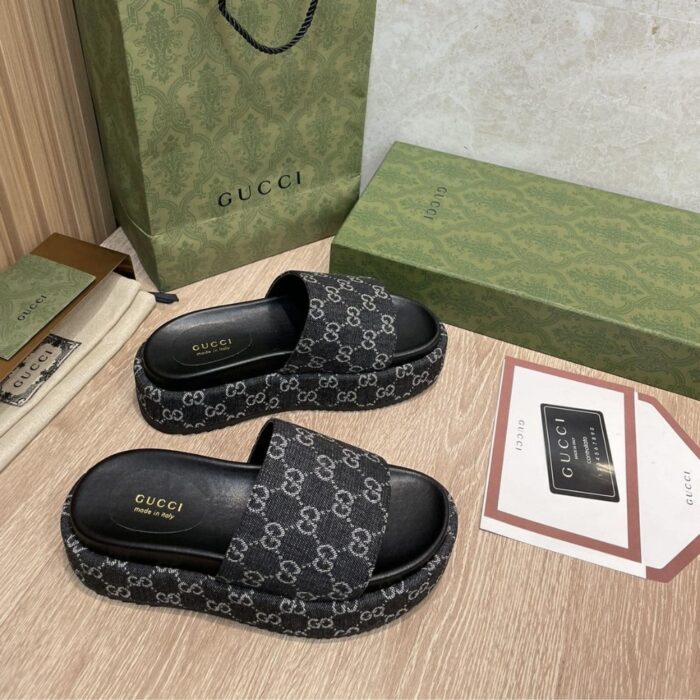 Gucci Women’s Platform Slide Sandal Black - Image 7