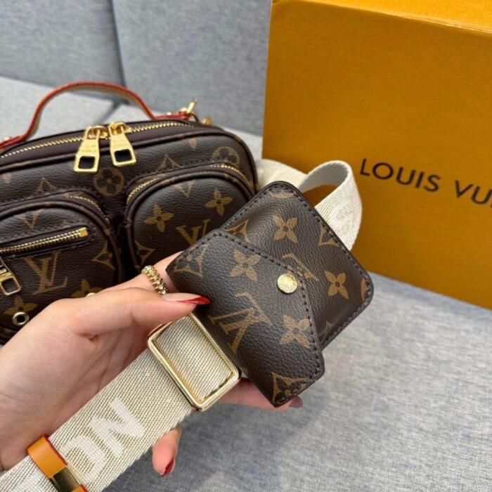 Louis Vuitton Utility Crossbody Bag Monogram 20cm M80446 - Image 6