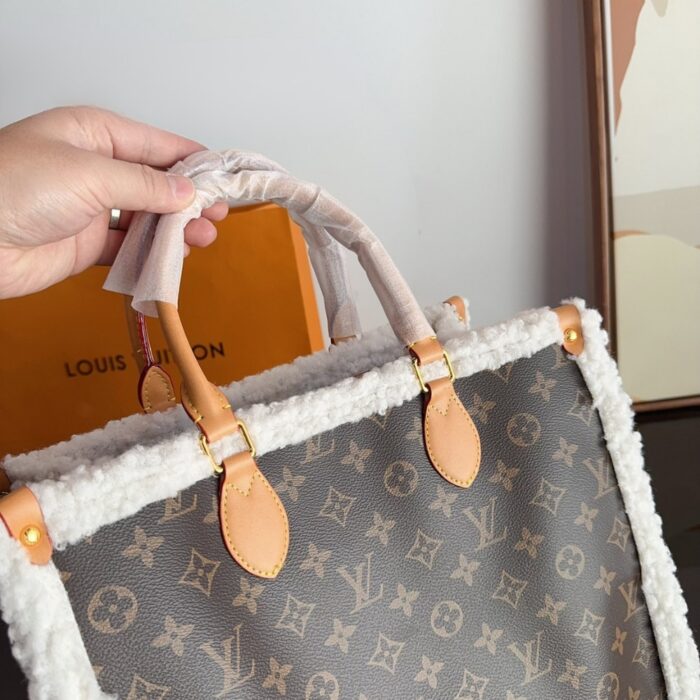 Louis Vuitton On The Go Bag With Fur Monogram 36cm - Image 6