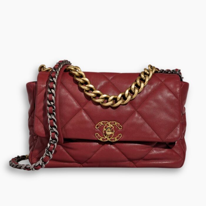 Chanel 19 Shiny Crumpled Burgundy 25cm