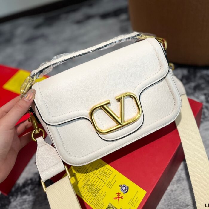 Valentino Garavani Alltime Grainy Leather White 23cm - Image 3