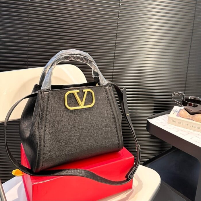Valentino Garavani Alltime Leather Black 26Cm - Image 2