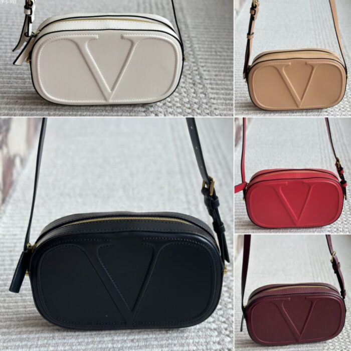 Valentino Vlogo Walk Leather Crossbody Bag Red 25cm - Image 3