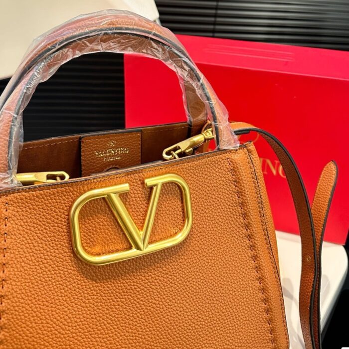 Valentino Garavani Alltime Leather In Brown 26cm - Image 3