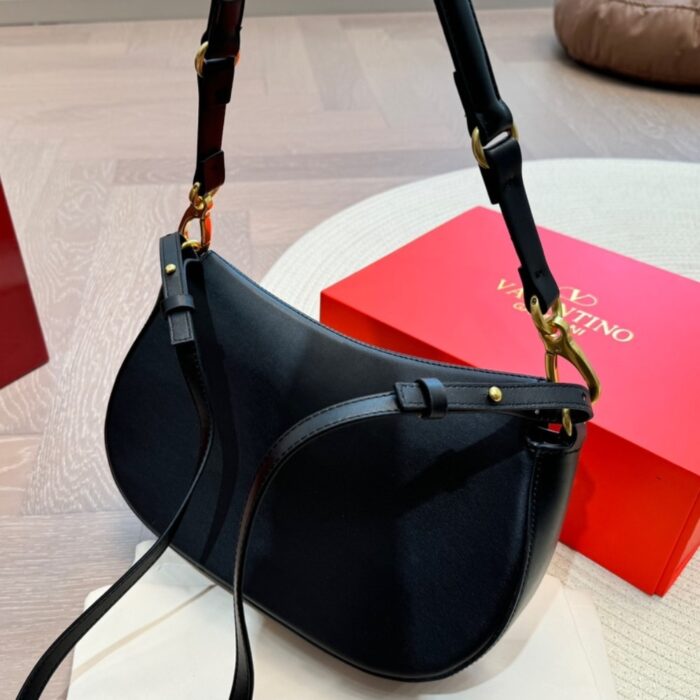 Valentino Garavani Ohval Shoulder Bag Black 28Cm - Image 6