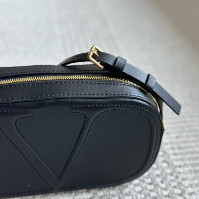 Valentino Vlogo Walk Leather Crossbody Bag Black 25cm - Image 6