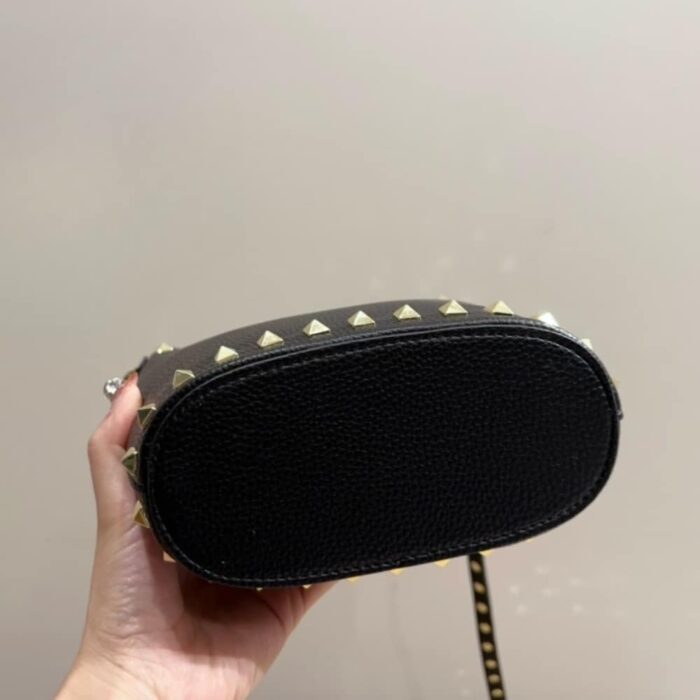 Valentino Rockstud Crossbody Pouch Black 19cm - Image 7