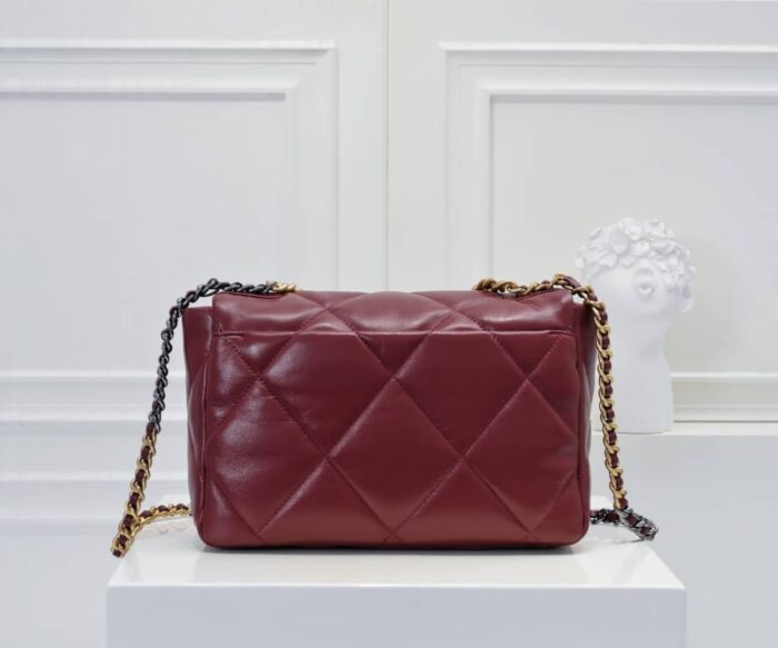 Chanel 19 Shiny Crumpled Burgundy 25cm - Image 3