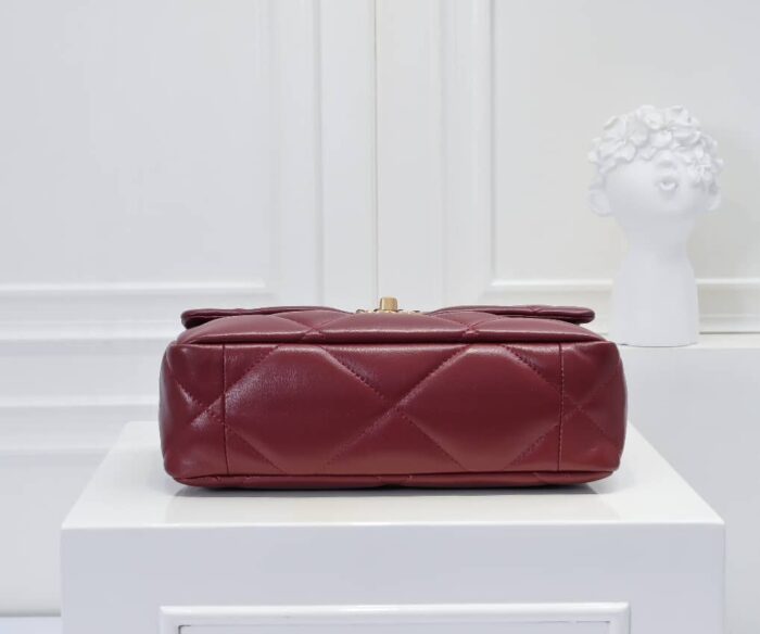 Chanel 19 Shiny Crumpled Burgundy 25cm - Image 4