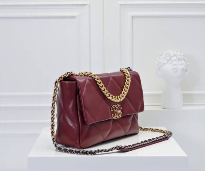 Chanel 19 Shiny Crumpled Burgundy 25cm - Image 5