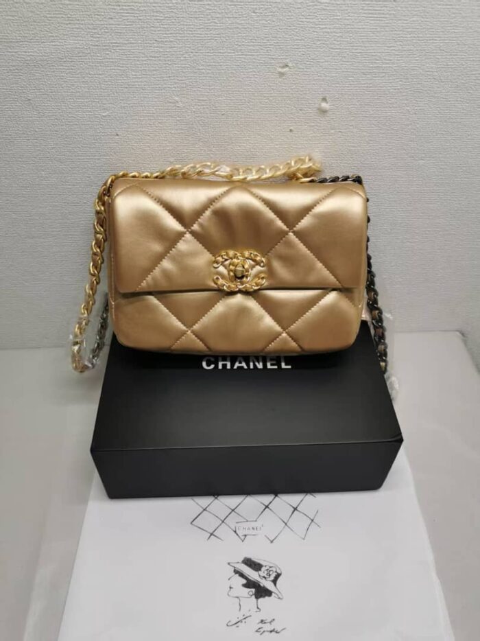 Chanel 19 Flap Bag In Gold Leather 25cm - Image 4