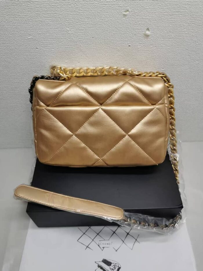Chanel 19 Flap Bag In Gold Leather 25cm - Image 3
