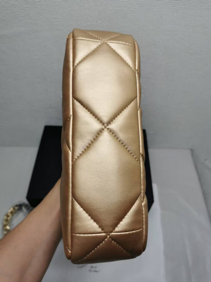 Chanel 19 Flap Bag In Gold Leather 25cm - Image 2