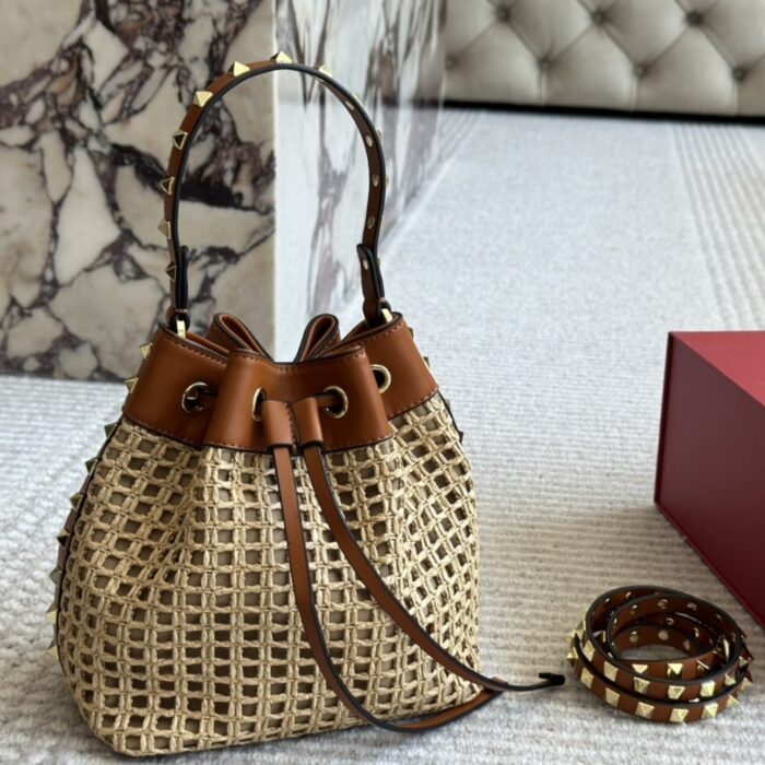 Valentino Rockstud Woven Bucket Bag Brown 19cm - Image 2