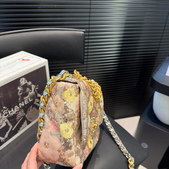 Chanel Classic Flower Sequin Shoulder Bag 25Cm - Image 5