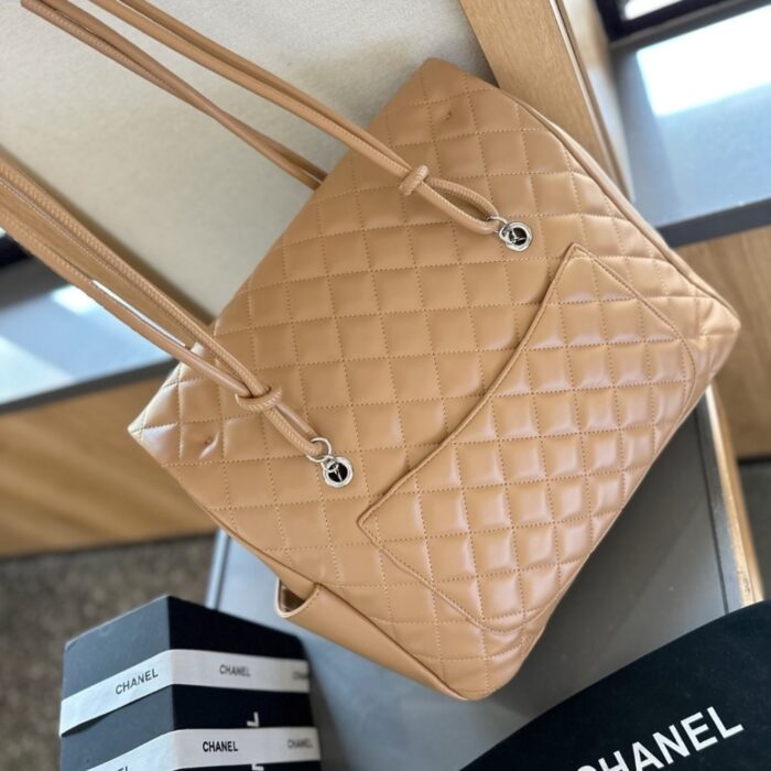 Chanel Cambon Shopping Bag Quilted Beige And Black 36cm - Image 4