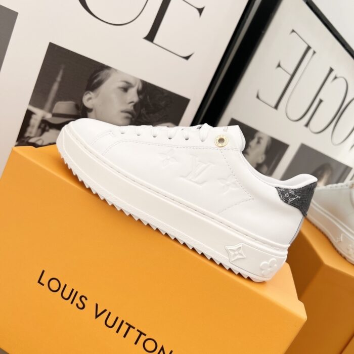 Louis Vuitton Time Out Sneaker Grey 1AGUY4 - Image 3