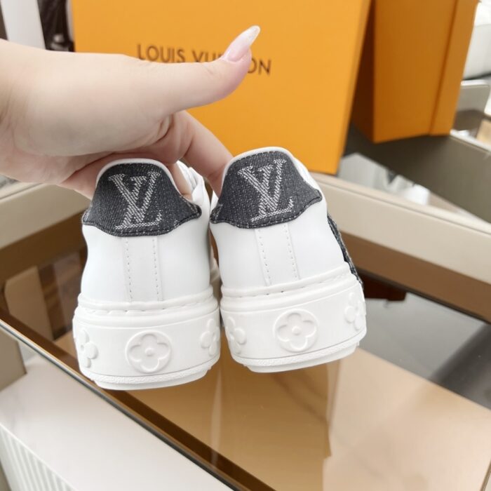 Louis Vuitton Time Out Sneaker Grey 1AGUY4 - Image 5