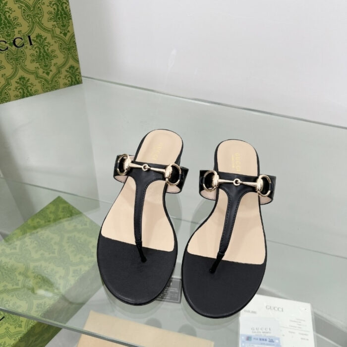 Gucci Women’S Thong Sandal With Horsebit Black ‎‎816590 C9D00 1000 - Image 3
