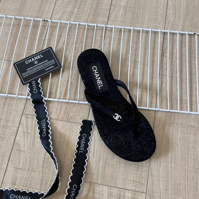 Chanel Thongs Purl Fabric With Silver CC Logo In Black - Image 3