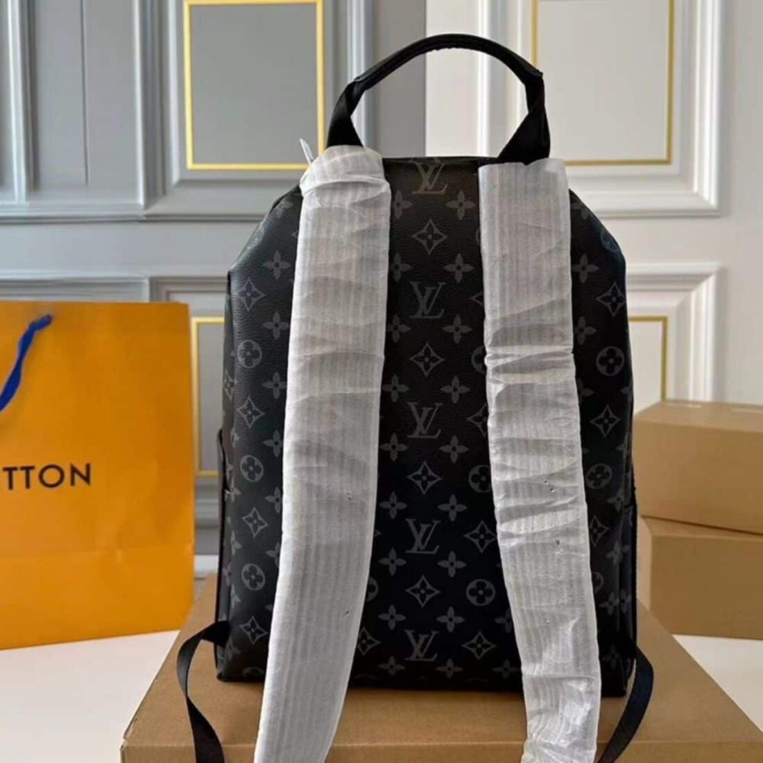 Louis Vuitton Discovery Monogram Eclipse Canvas Backpack Black 37Cm - Image 8