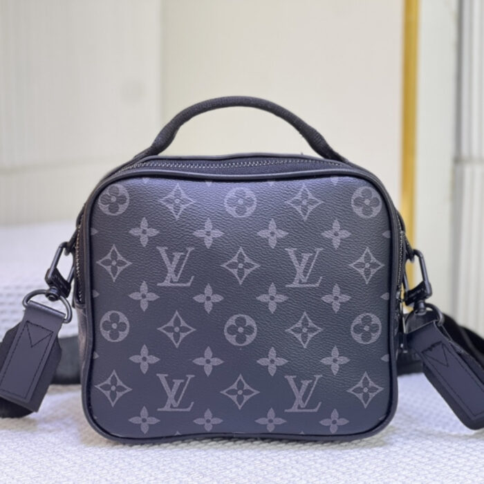 Louis Vuitton Quest Messenger Black 18cm - Image 3