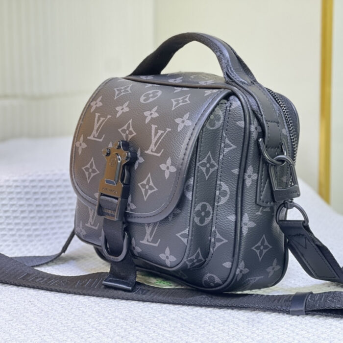 Louis Vuitton Quest Messenger Black 18cm - Image 6