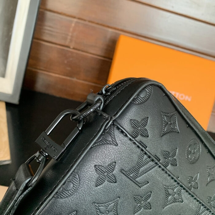 Louis Vuitton Trio Messenger Bag Monogram Shadow Black 25Cm M46602 - Image 5