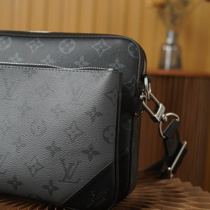 Louis Vuitton Trio Messenger Monogram Eclipse Black And Grey 25Cm M69443 - Image 3