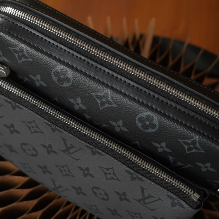 Louis Vuitton Trio Messenger Monogram Eclipse Black And Grey 25Cm M69443 - Image 5