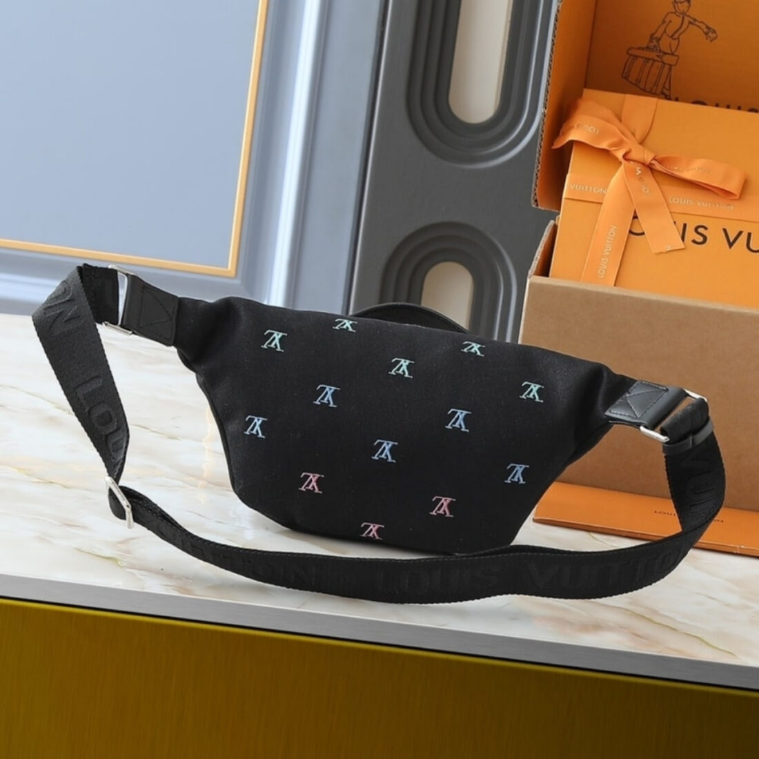 Louis Vuitton Rush Bumbag Blason Denim Black 30Cm M13961 - Image 3