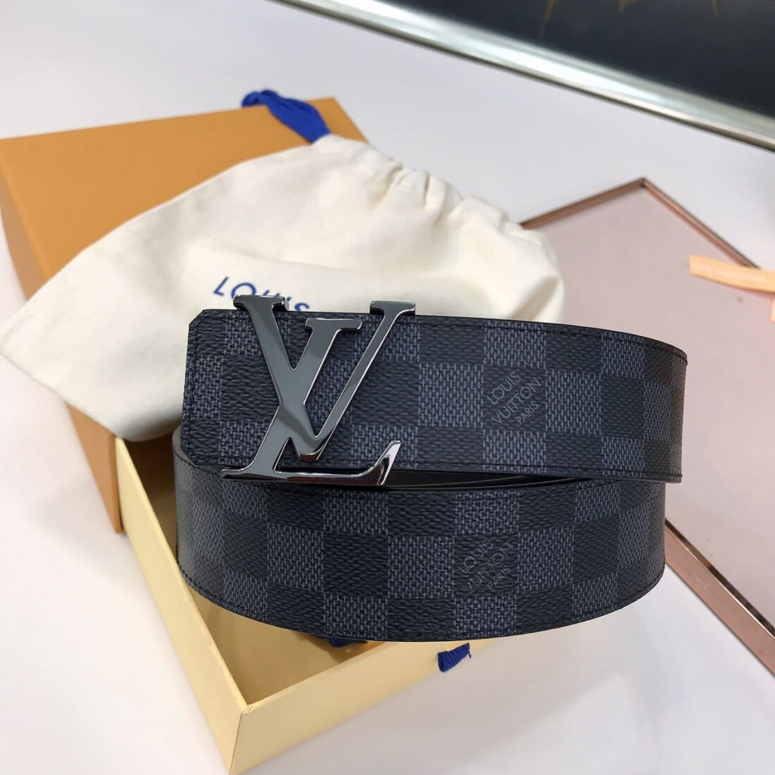 Louis Vuitton Ceinture LV Initiales Reversible 4Cm - Image 2