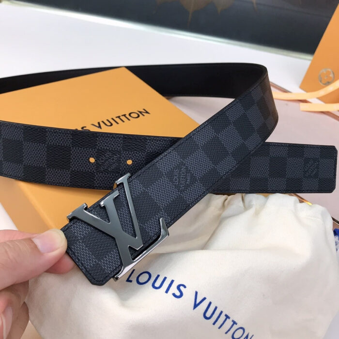 Louis Vuitton Ceinture LV Initiales Reversible 4Cm - Image 6