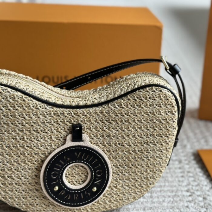 Louis Vuitton Croissant MM Black 26Cm M24811 - Image 5