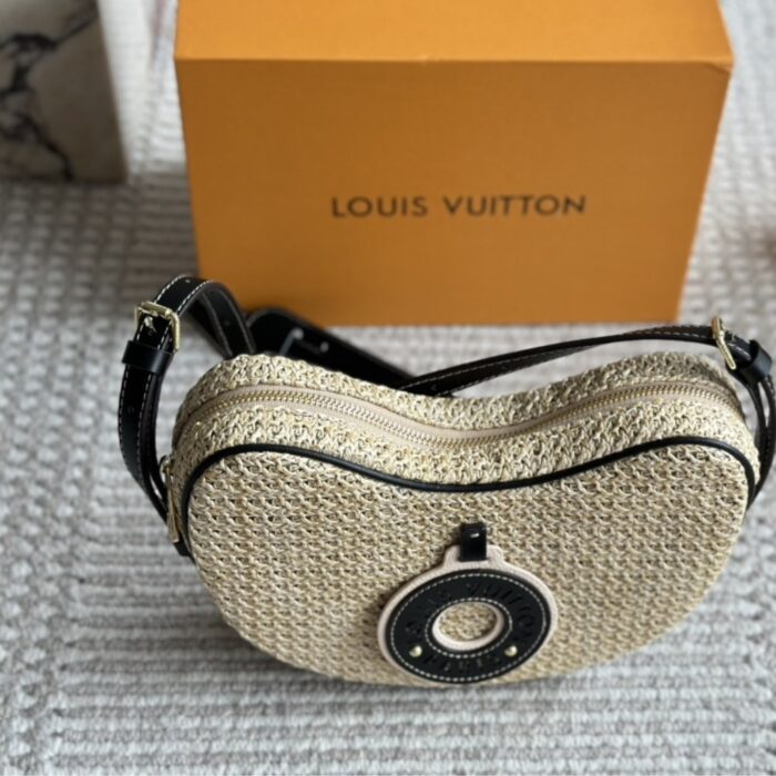 Louis Vuitton Croissant MM Black 26Cm M24811 - Image 6