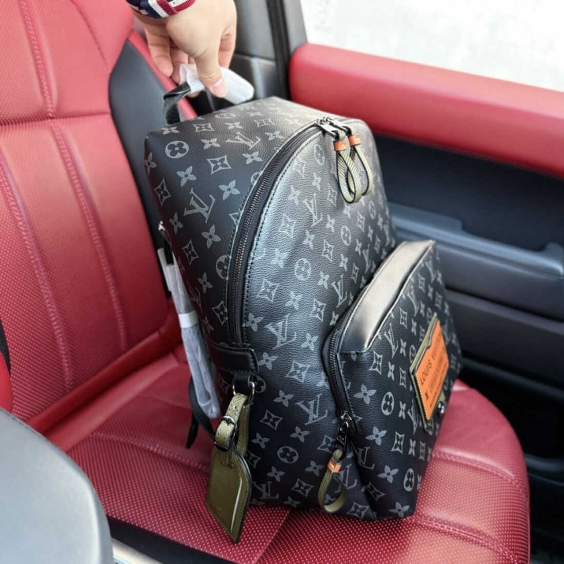 Louis Vuitton Discovery Backpack Monogram Black 37Cm - Image 3