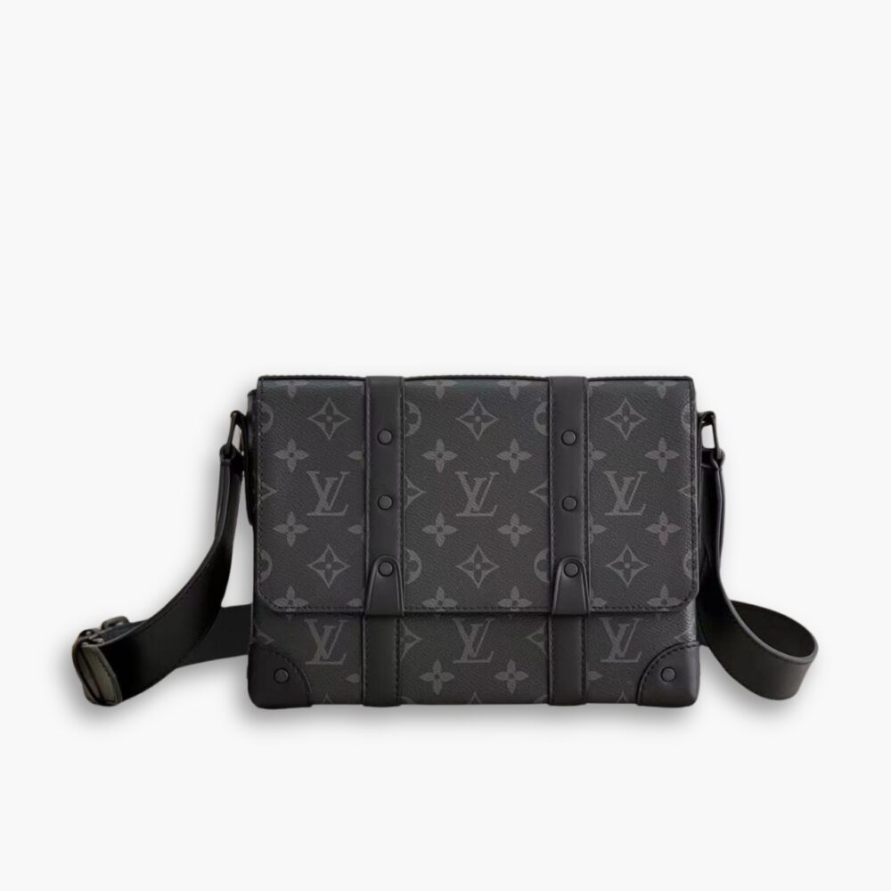 Louis Vuitton Trunk Messenger Bag Black 20Cm