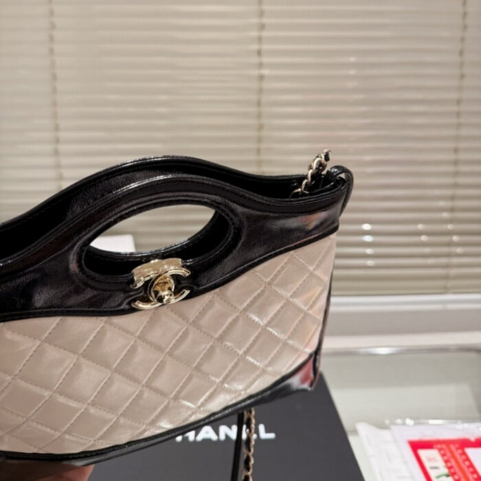 Chanel 31 Mini Shopping Bag Patent Gold Tone Metal Black And White 23Cm - Image 3