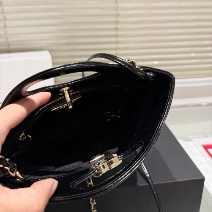 Chanel 31 Mini Shopping Bag Patent Gold Tone Metal Black And White 23Cm - Image 4