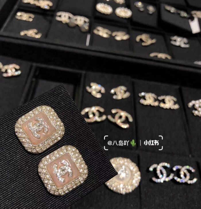 Chanel CC Earrings Pink - Image 4