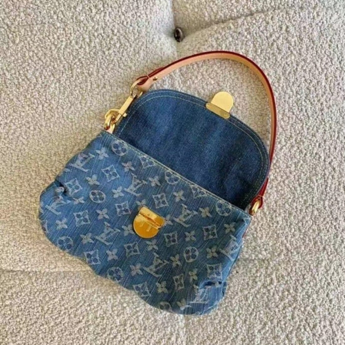 Louis Vuitton Pleaty Handbag Monogram Denim Blue 26cm M95050 - Image 4