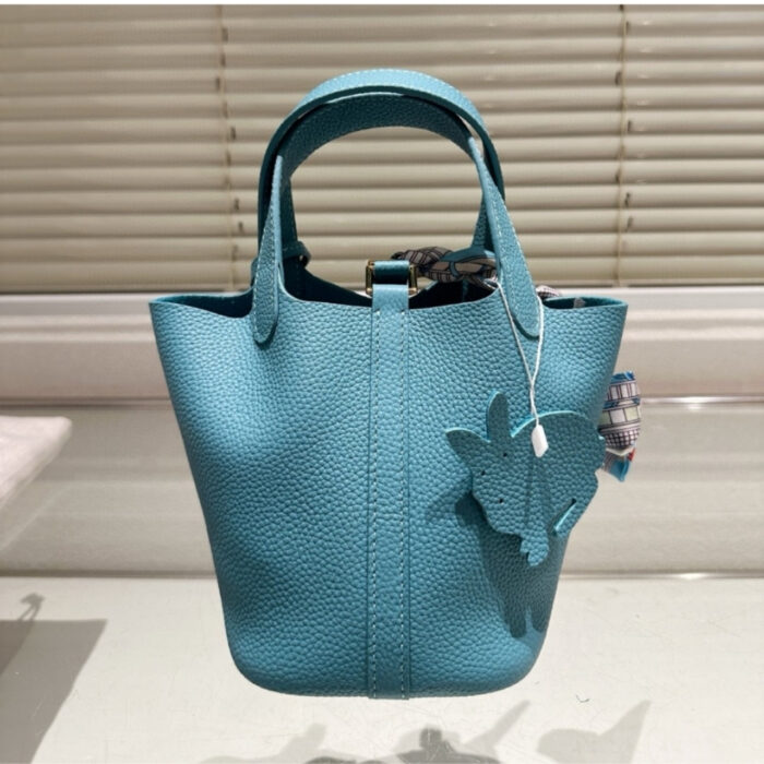 Hermes Picotin Lock 18 Bag Blue With Gold 18 cm - Image 3