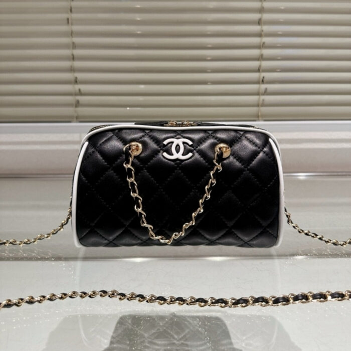 Chanel Clutch With Chain Black And White 18Cm - Image 2