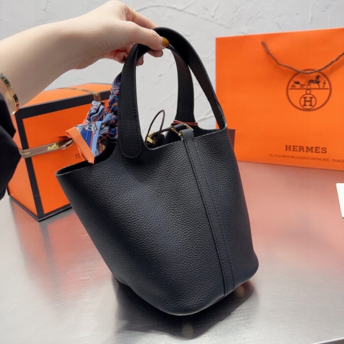 Hermes Picotin Lock 18 Bag Black With Gold 18 cm - Image 4