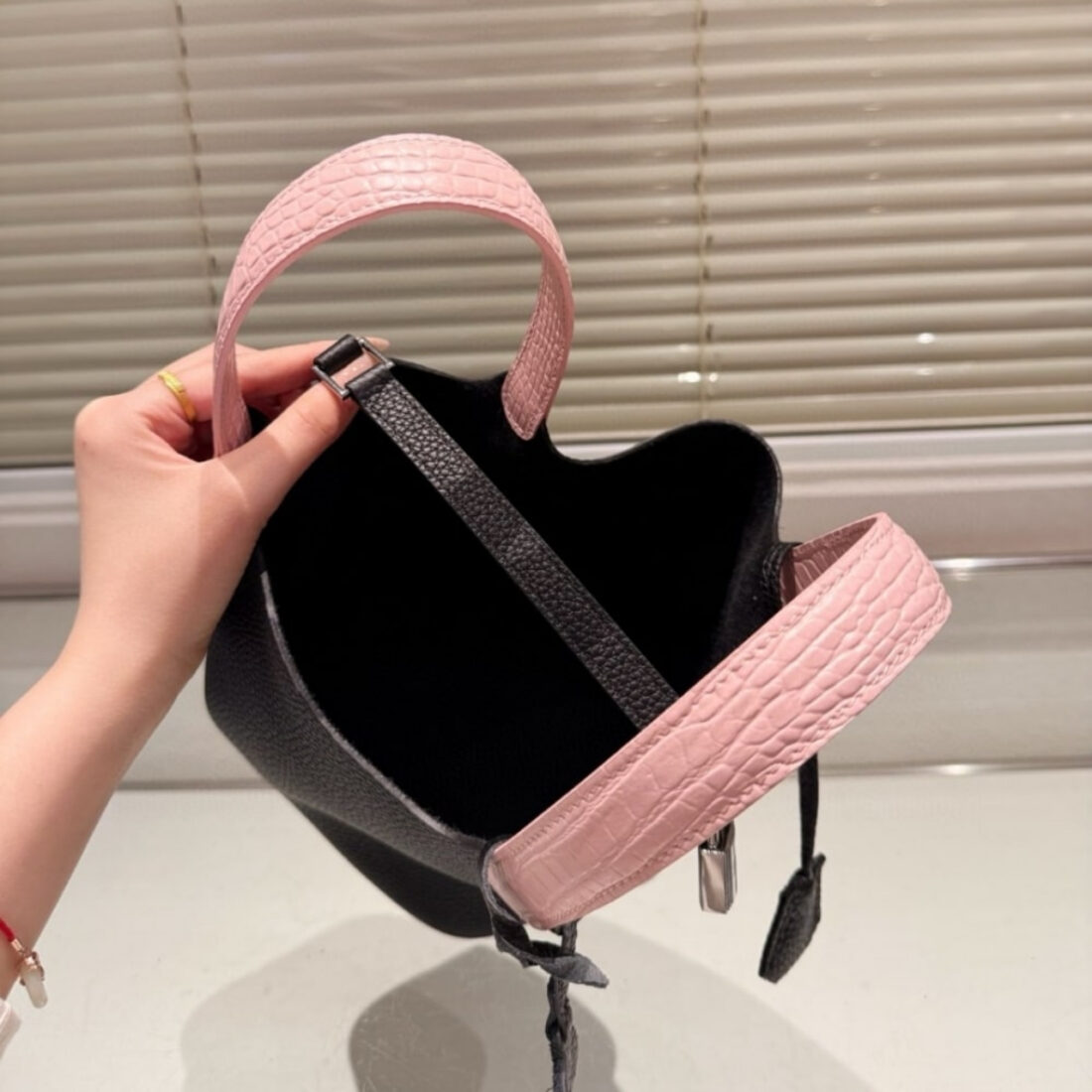 Hermes Picotin Lock 18 Bag Black And Pink 18 cm - Image 6