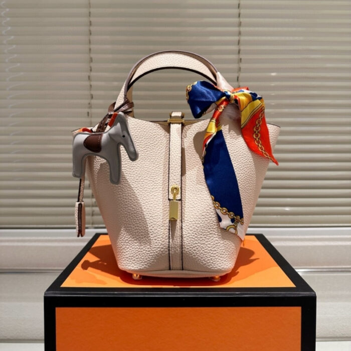 Hermes Picotin Lock 18 Bag White With Gold 18Cm 056289CC10 - Image 2