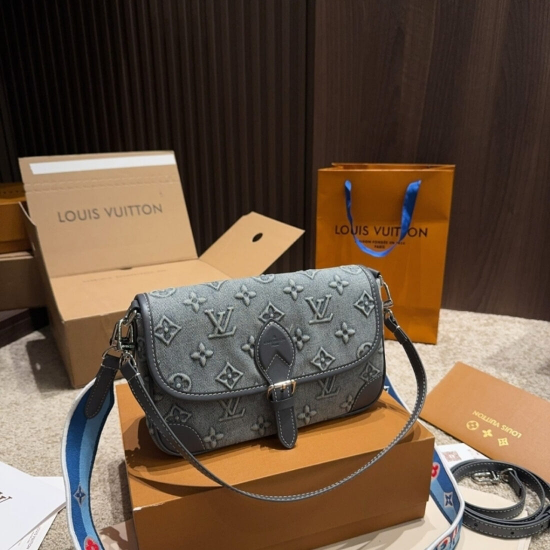 Louis Vuitton Diane Monogram Denim Blue 25Cm - Image 2