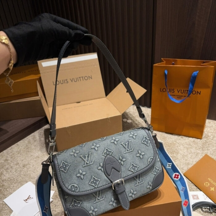 Louis Vuitton Diane Monogram Denim Blue 25Cm - Image 3